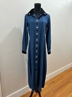 601. Sophia Rose Vintage Denim Maxi Dress Button-Front W Black Velvet Collar